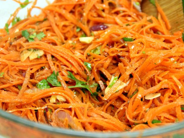 Салат с корейской морковью и шампиньонами